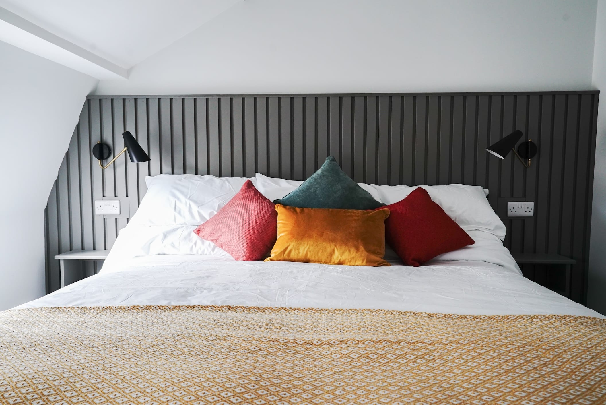 Sgwar Awel Super King Room Cushions