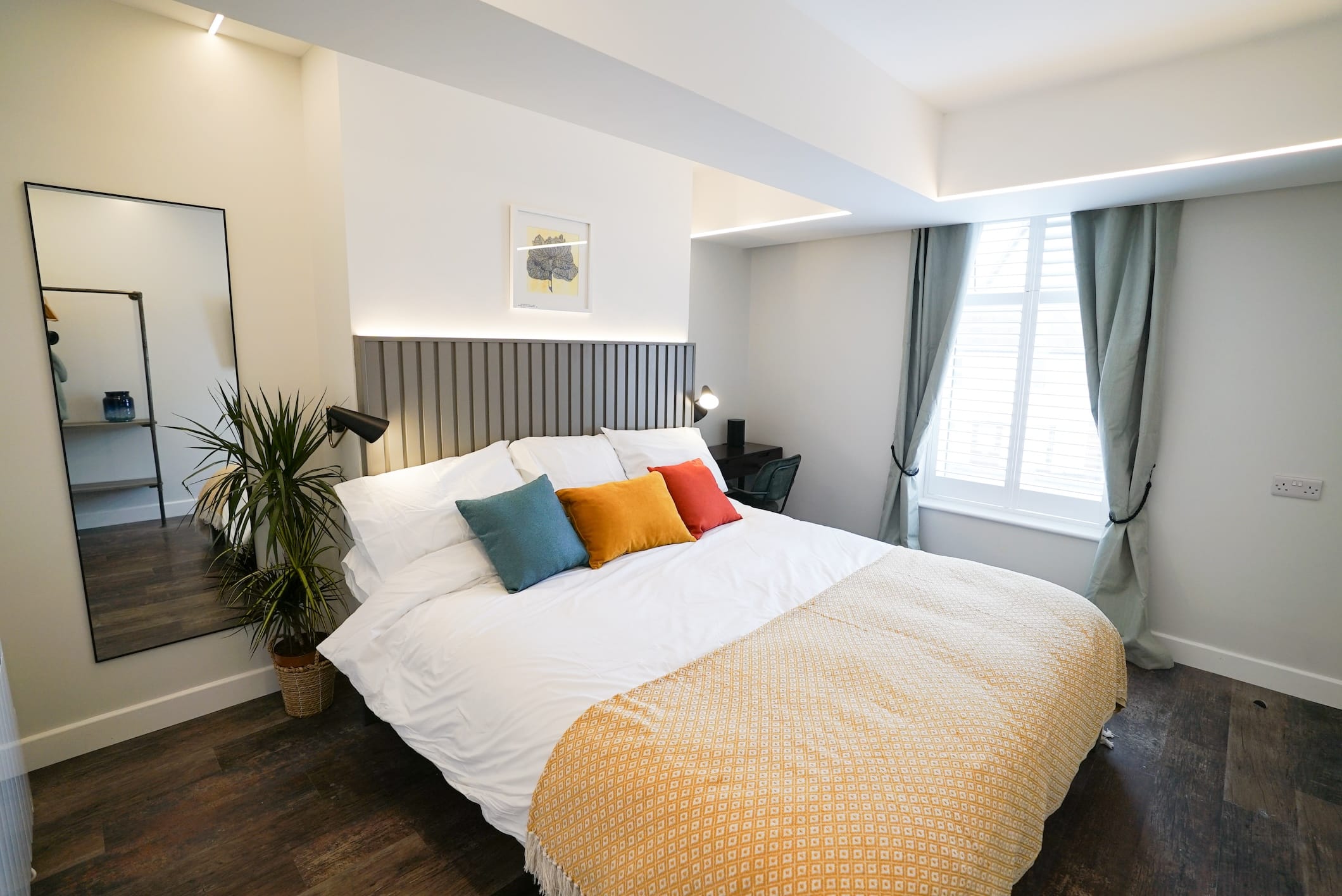 Sgwar Mon Super King Room with plant